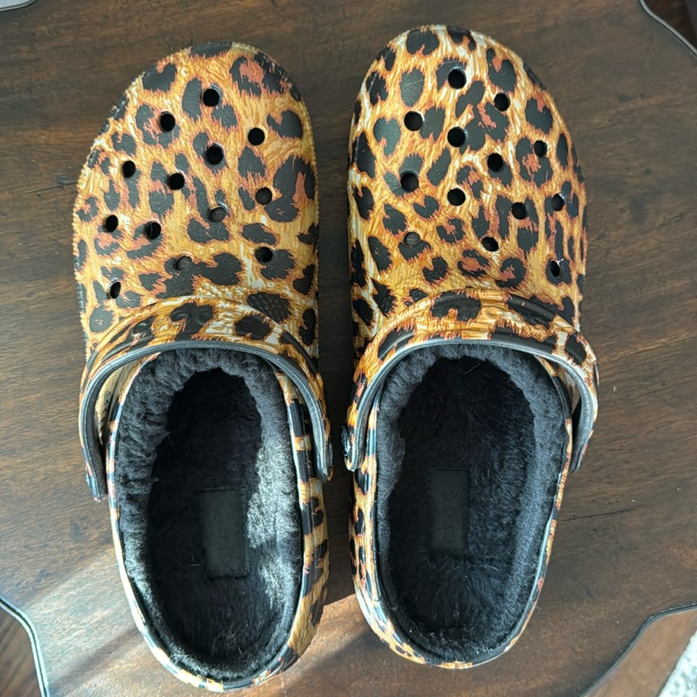 Women’s leopard fur lined crocs